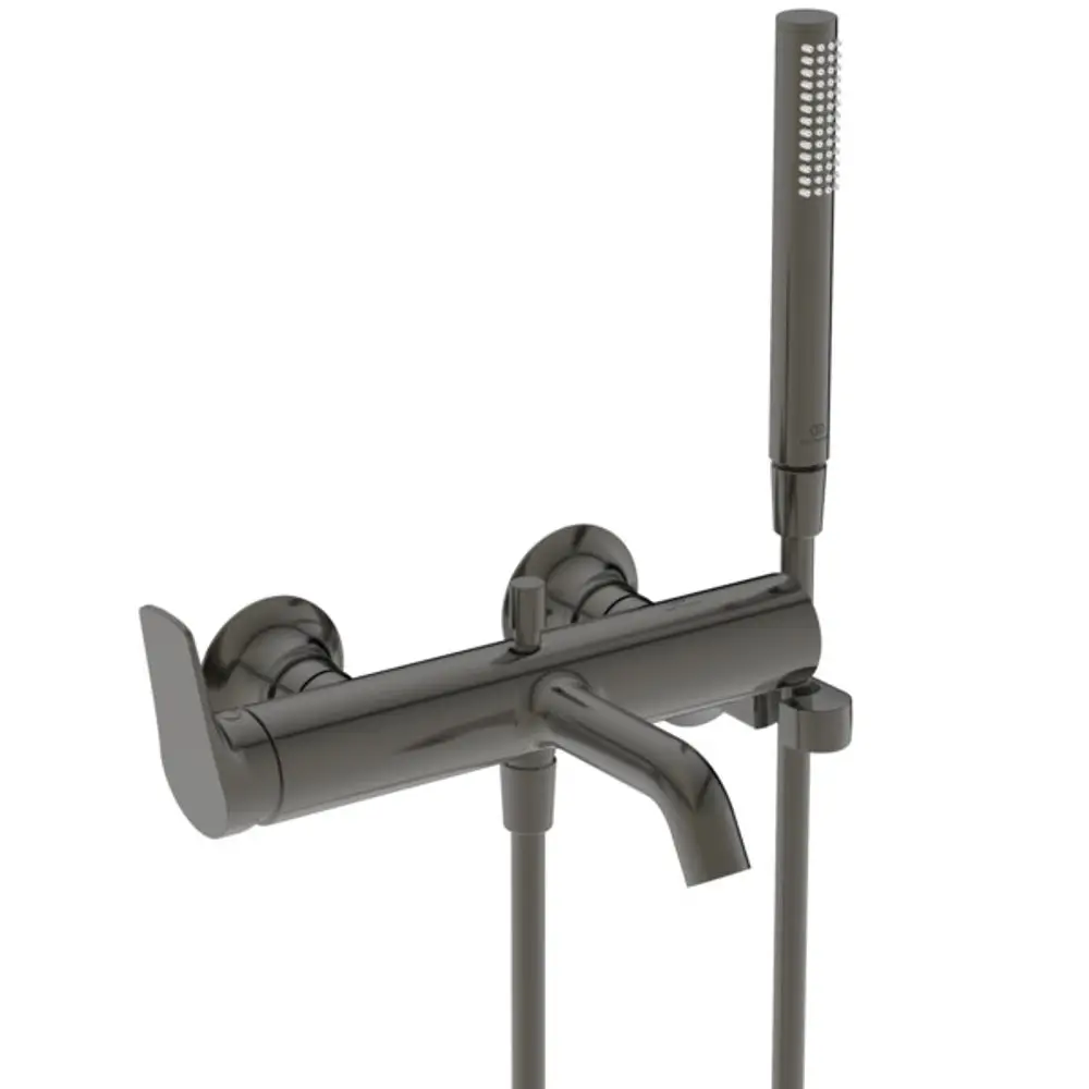 Badearmatur in Grau mit Handbrause und zwei Reglern von Ideal Standard, montagebereit, auf einem weißen Hintergrund dargestellt.